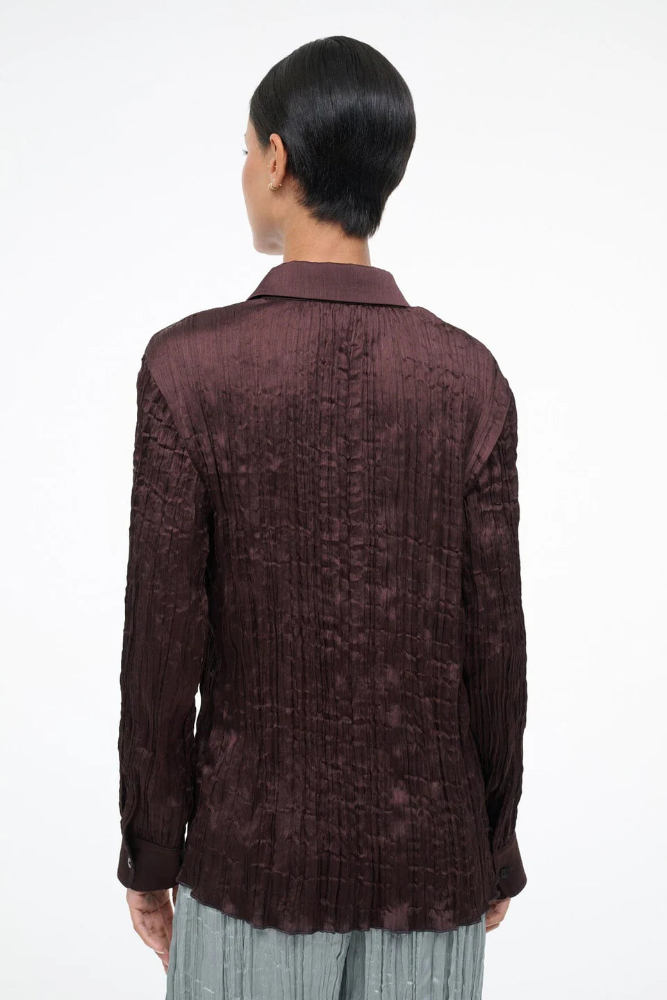 Suki Shirt – Earth Plissé – STAUD