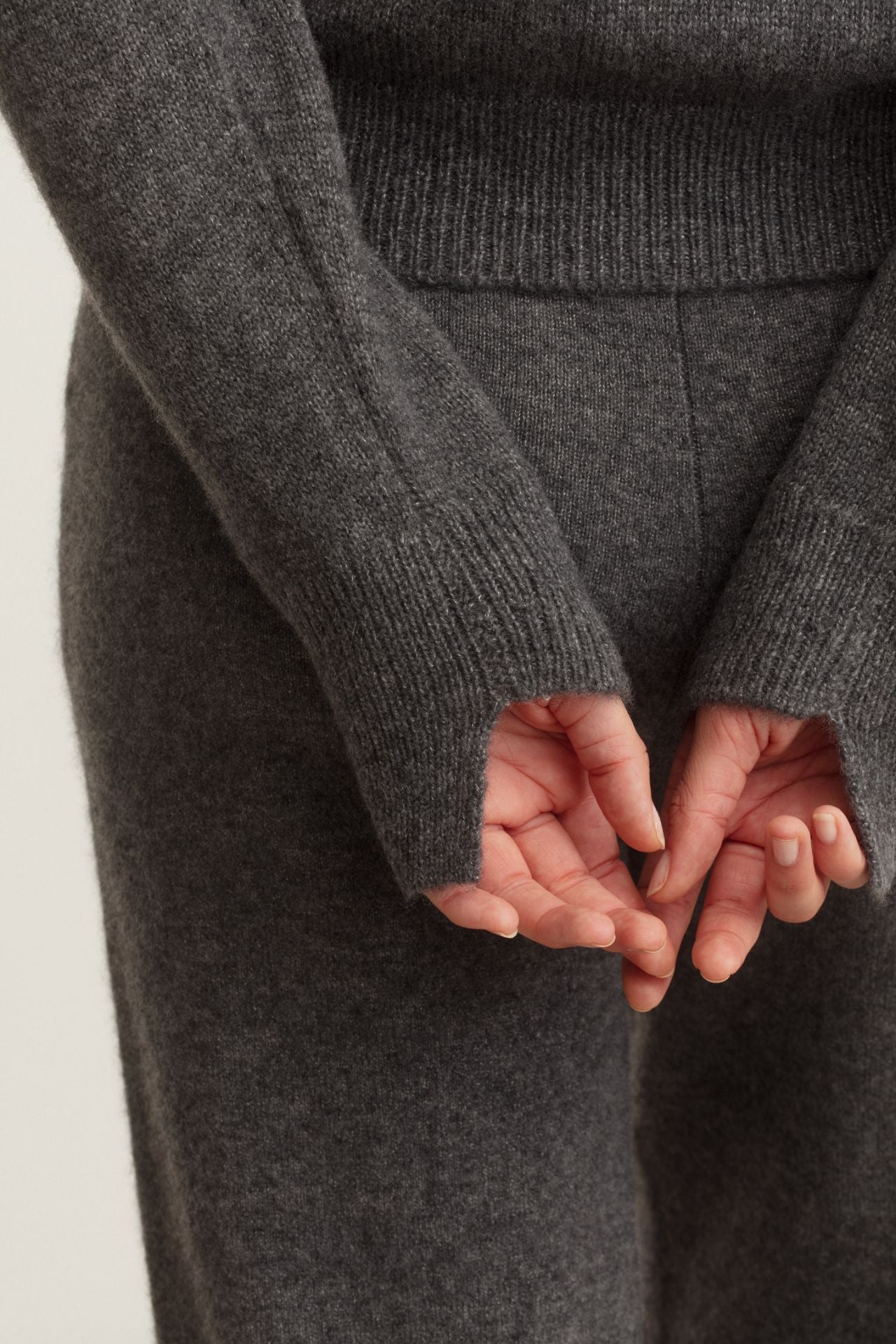 Bergen Cashmere-Seide Pullover in flannel