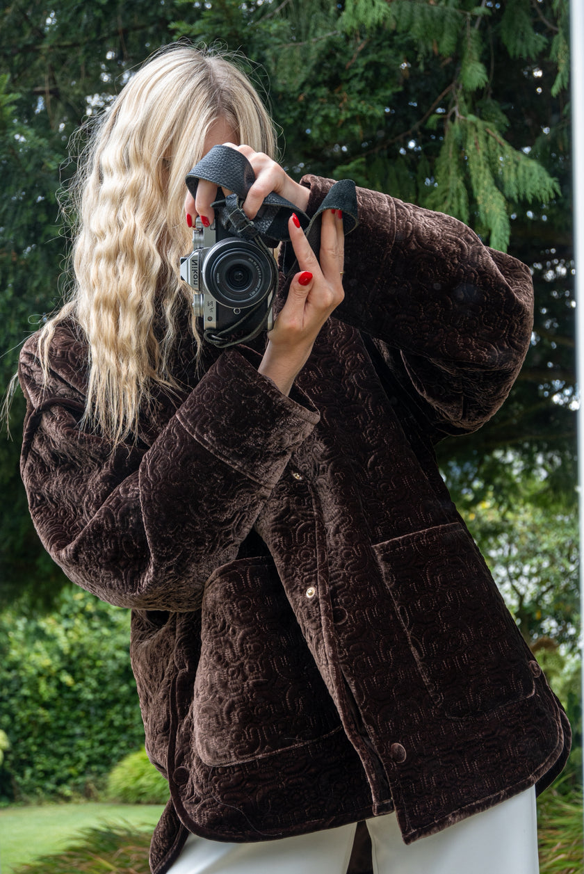 Botanical Jacke aus gestepptem Samt in braun