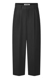 Noa crop cashmere flannel in schwarz