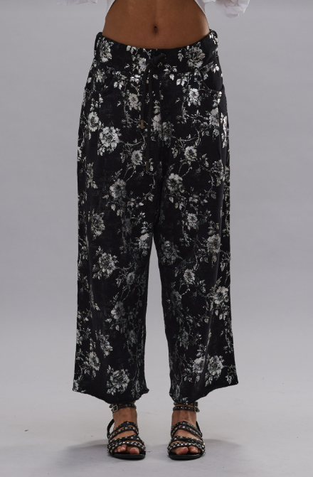 Cropped Pleated Sweatpant – Silver Floral on Black – R13