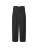 Noa crop cashmere flannel in schwarz