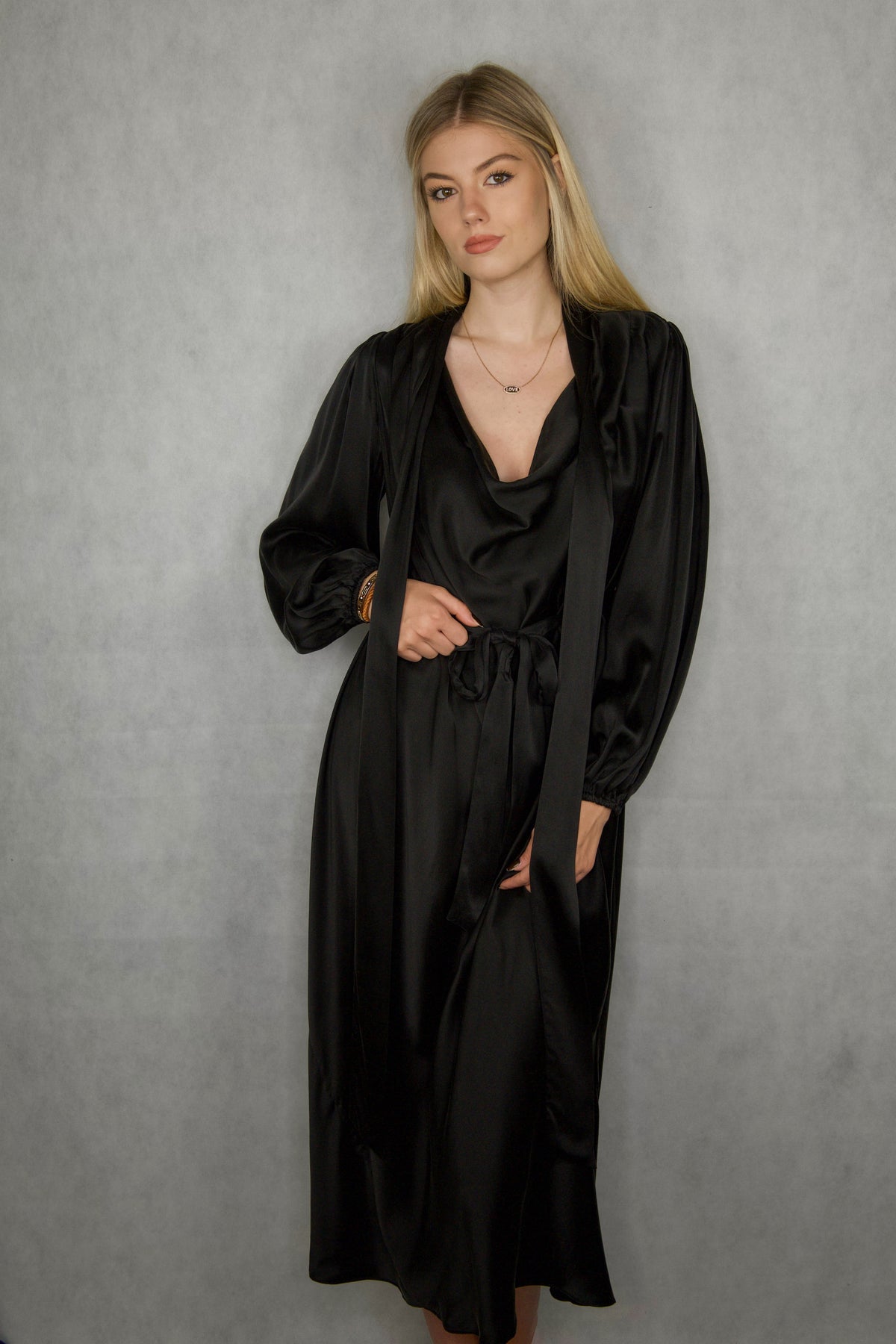 Zimmermann Kleid Seide lang schwarz mit Gürtel Ausschnitt